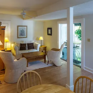 Casa 325 Inn